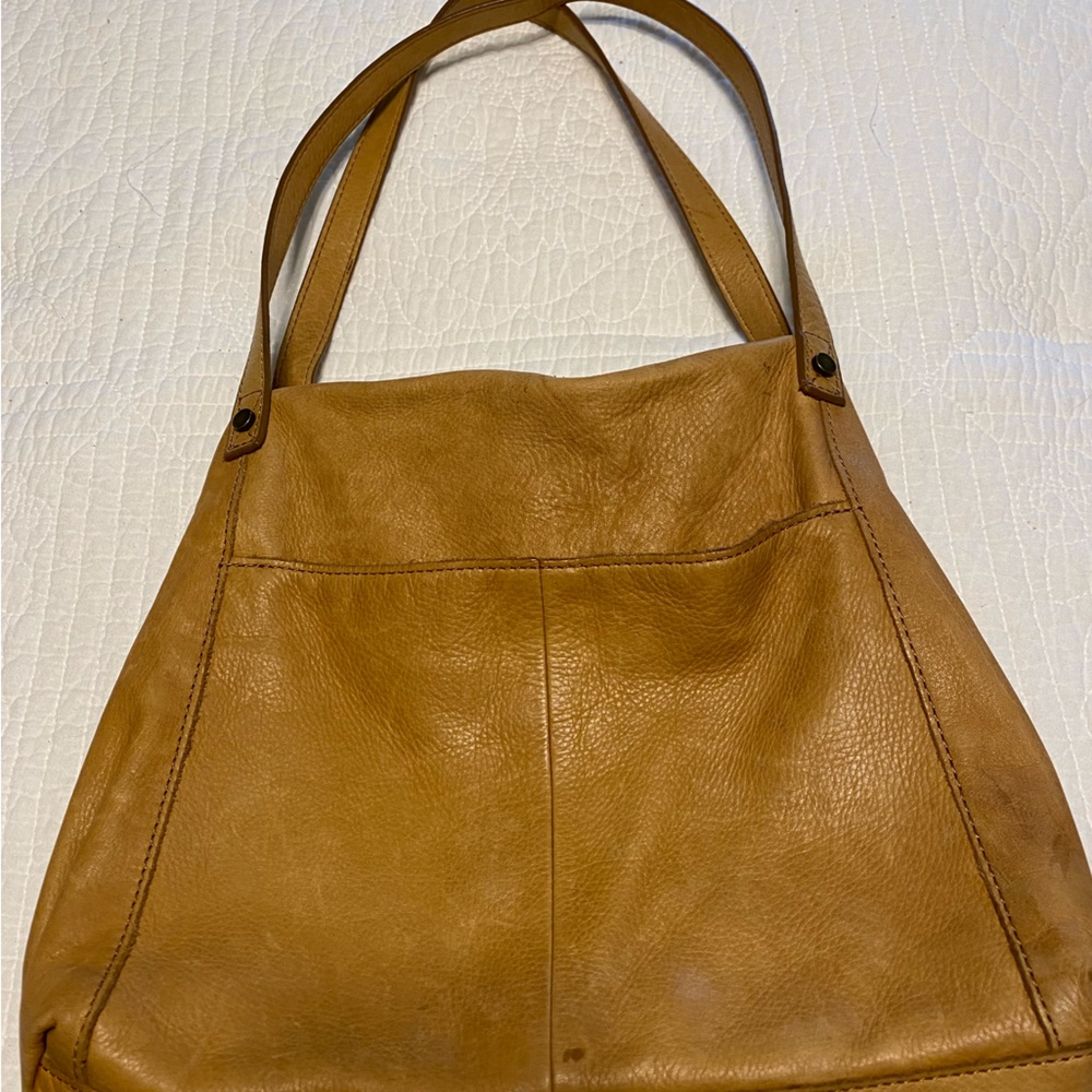 American Leather Co pocketbook. Camel color  measurements in pictures